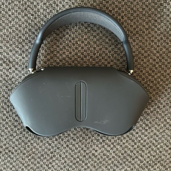 AirPod max black new - Picture 1 of 7